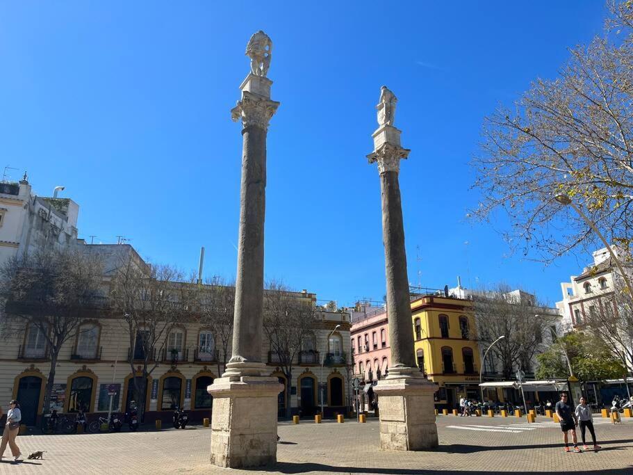 Apartamento Suite Alameda De Hercules Sevilla Bagian luar foto