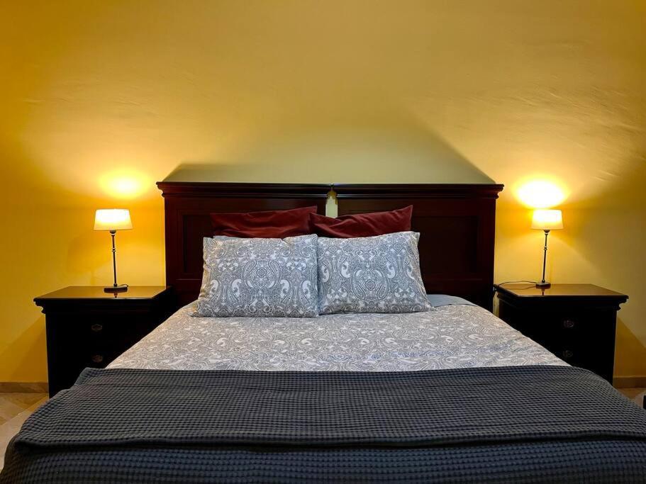 Apartamento Suite Alameda De Hercules Sevilla Bagian luar foto