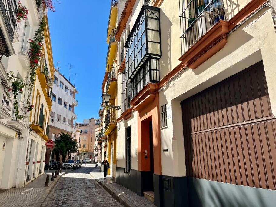 Apartamento Suite Alameda De Hercules Sevilla Bagian luar foto